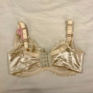 Cacique Intimates & Sleepwear - Cacique 40DDD balconette bra in cream Cacique Intimates & Sleepwear - Cacique 40DDD balconette bra in cream